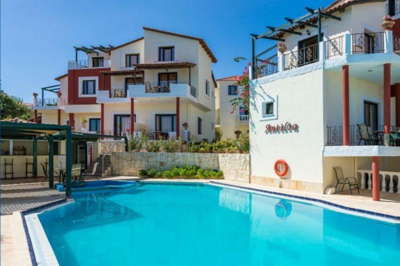 Tavronitis Antilia Apartments מראה חיצוני תמונה