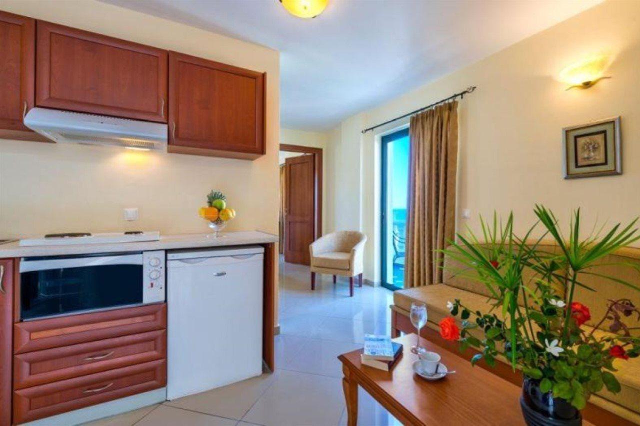 Tavronitis Antilia Apartments מראה חיצוני תמונה